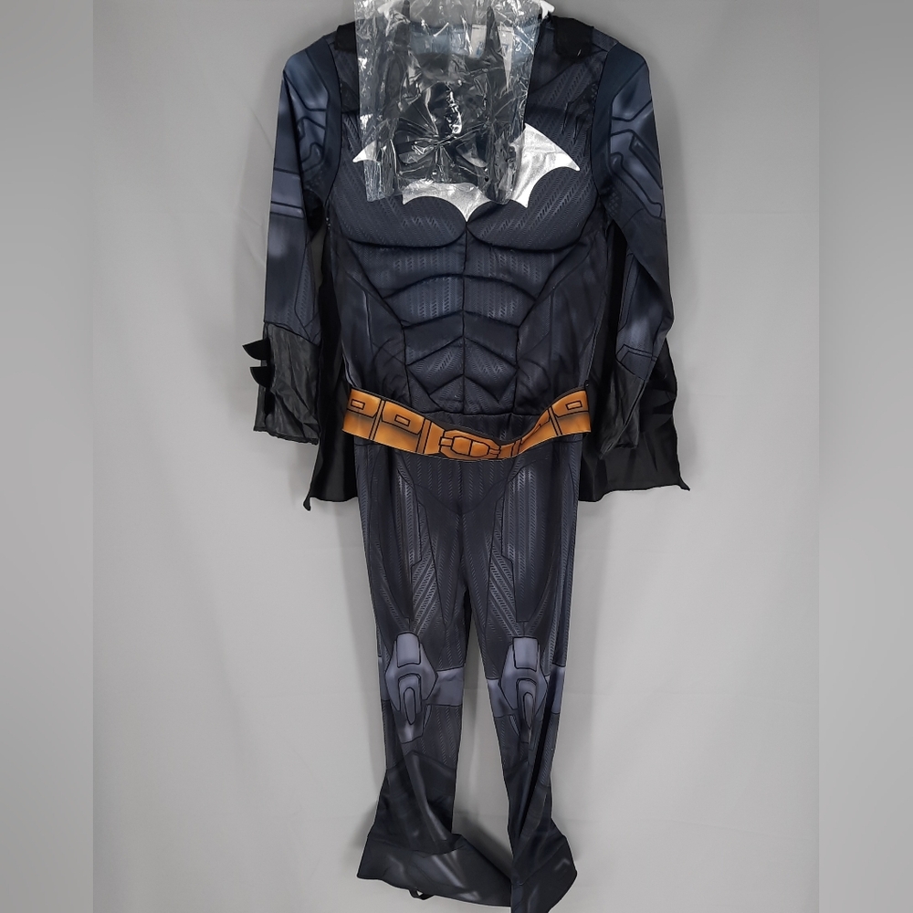 NEW Batman Halloween Costume Boy Size Medium 8-10 Black Bodysuit Belt Mask Cape